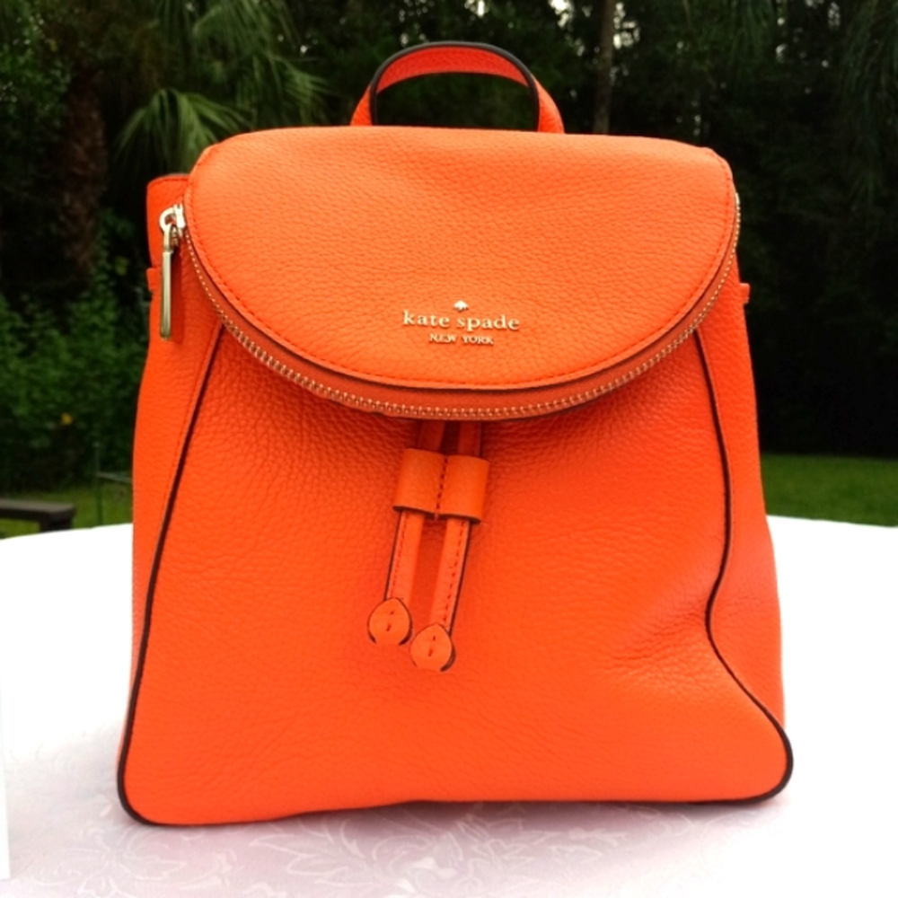 NWOT Kate Spade Leila Medium Flap Backpack 🍊 Coral Buds w/Adjustable Strap - Picture 2 of 16